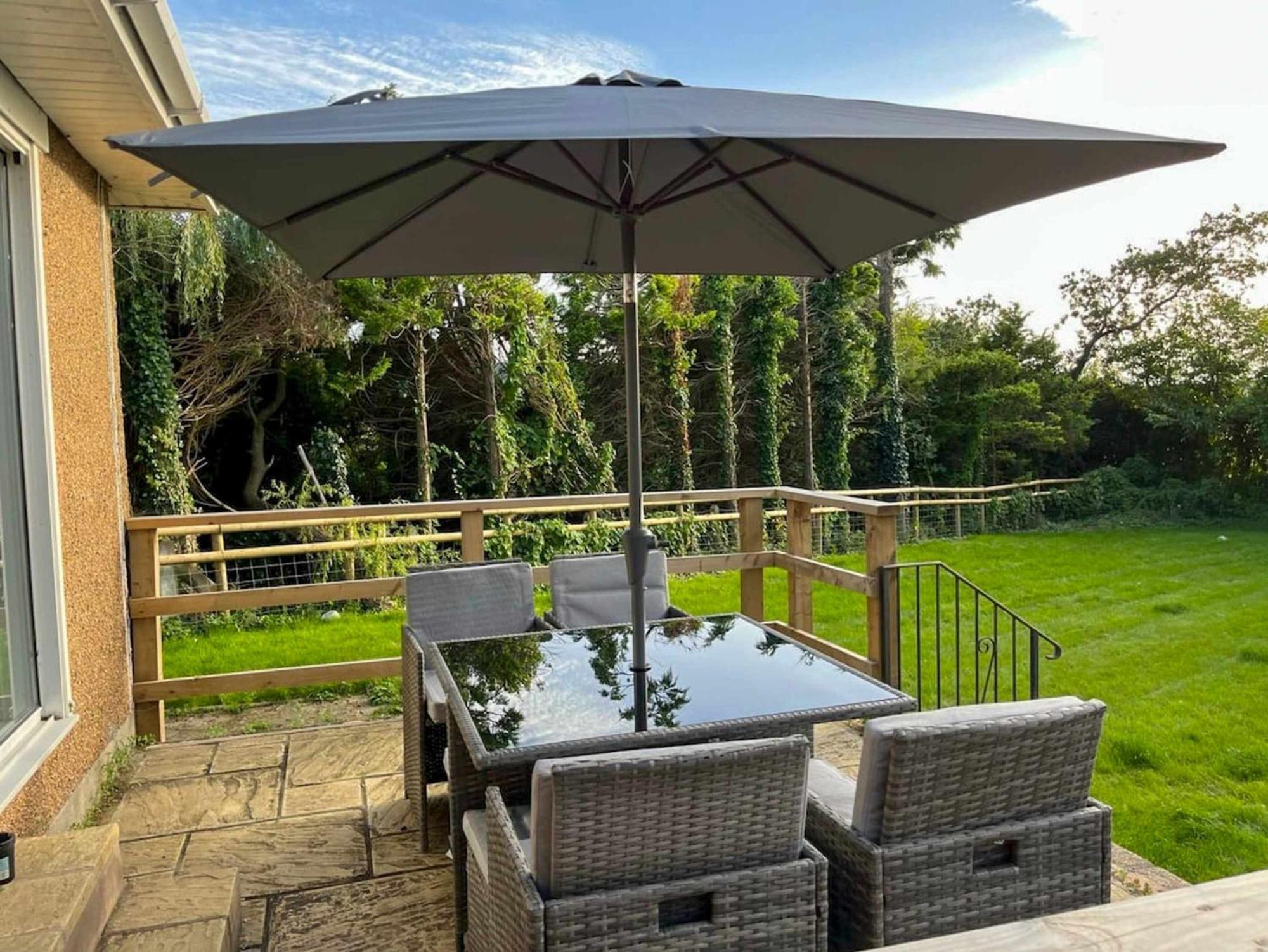 The Lockett Wonderful Large Bungalow Plympton, Plymouth Free Parking By Staystaycations Bagian luar foto
