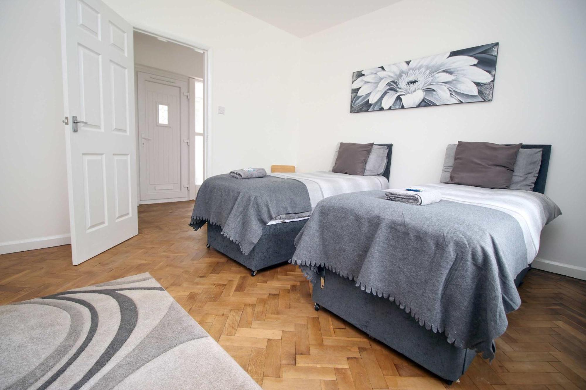 The Lockett Wonderful Large Bungalow Plympton, Plymouth Free Parking By Staystaycations Bagian luar foto