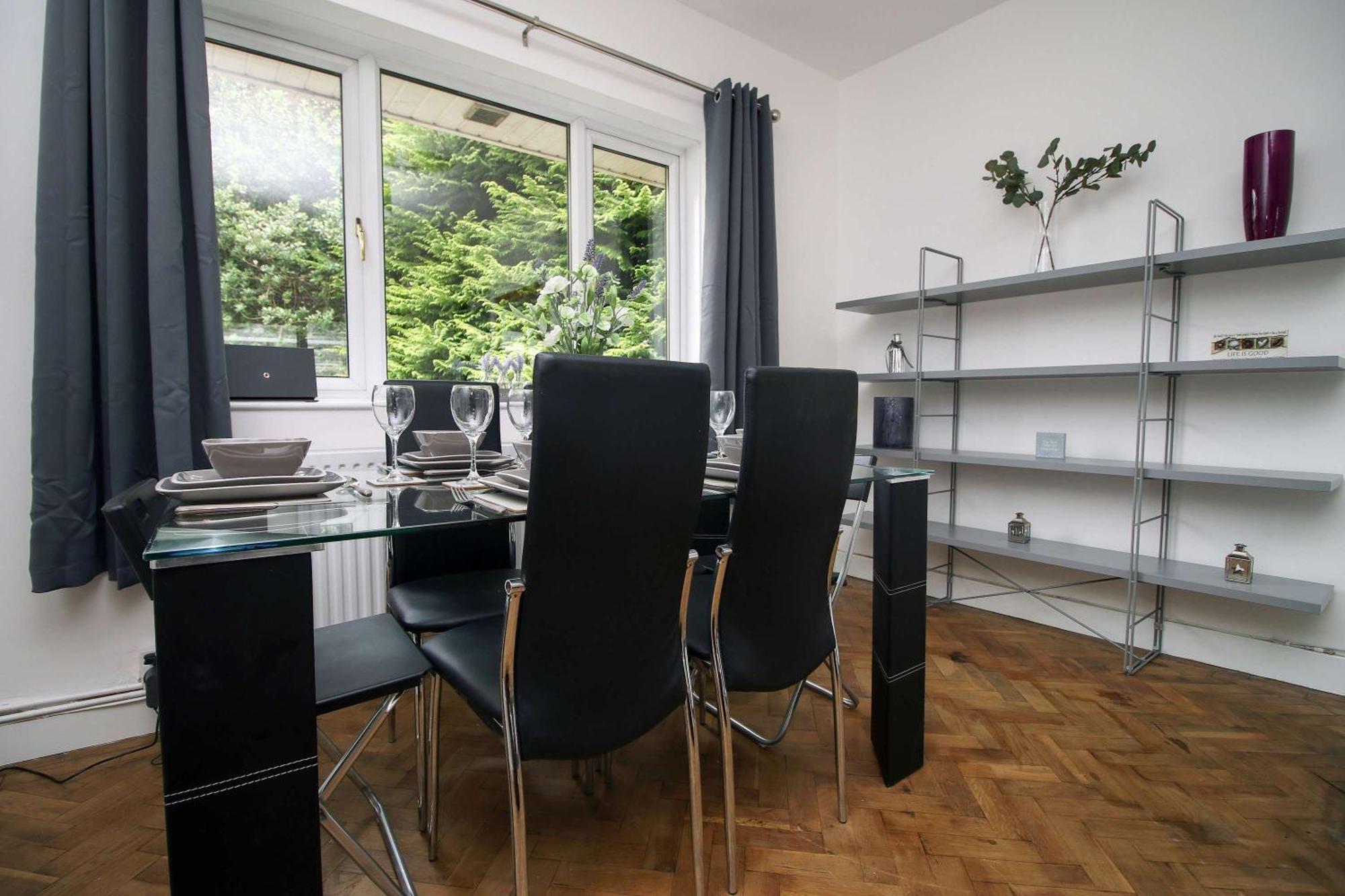 The Lockett Wonderful Large Bungalow Plympton, Plymouth Free Parking By Staystaycations Bagian luar foto